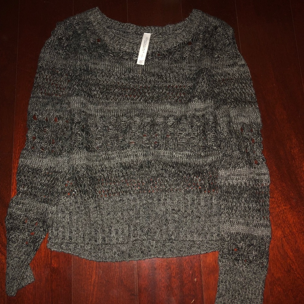Sweater - Picture 1 of 2